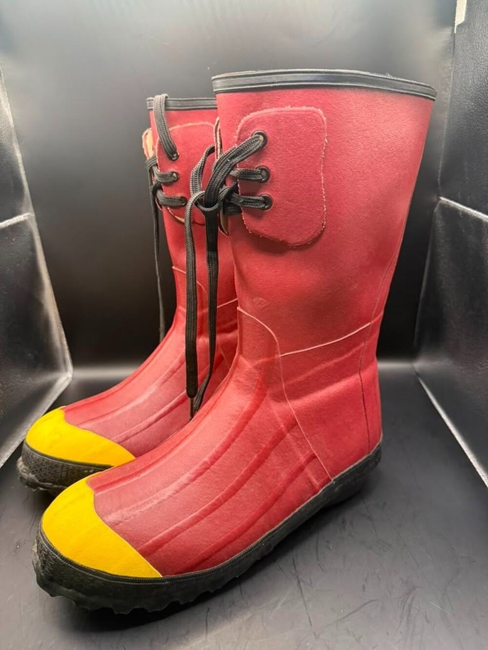 LaCrosse 12 inch insulated PAC red steel toe rubber work boots men size 10 model